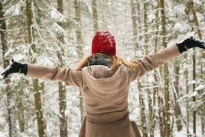 5 Ways to Manage Holiday Stress With CBD